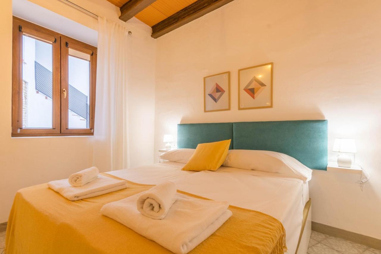 Apartamentos Miguel De Cervantes Centro Kordoba Zewnętrze zdjęcie
