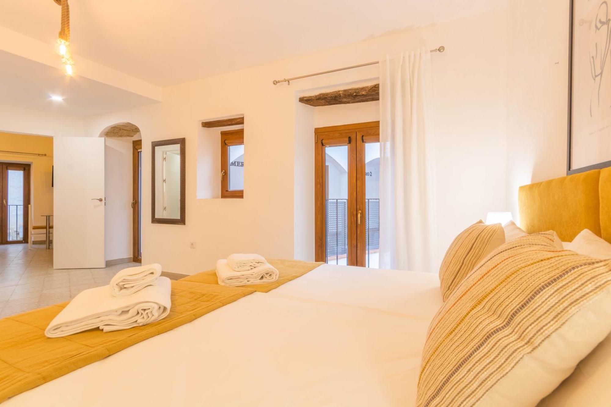 Apartamentos Miguel De Cervantes Centro Kordoba Zewnętrze zdjęcie