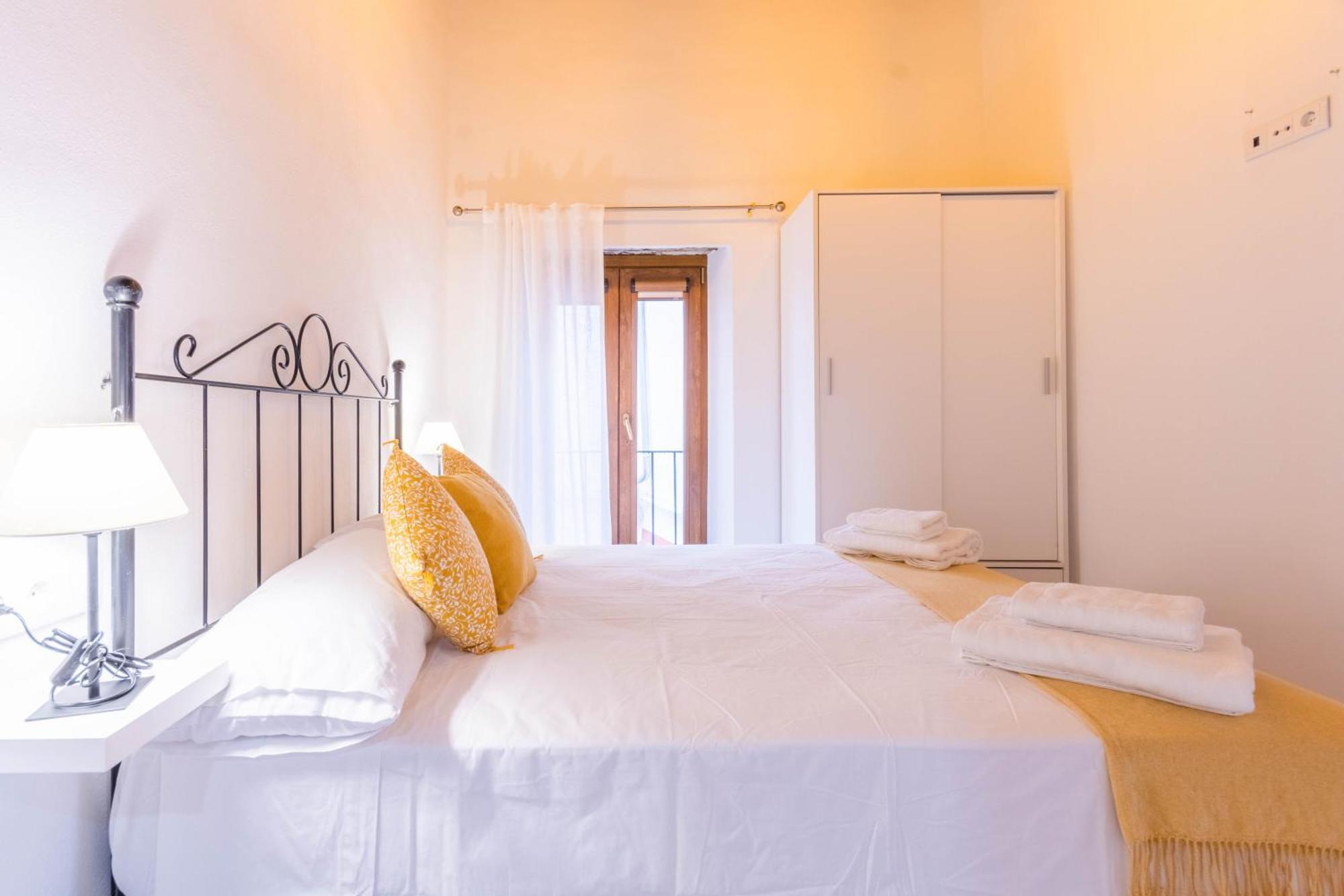 Apartamentos Miguel De Cervantes Centro Kordoba Zewnętrze zdjęcie